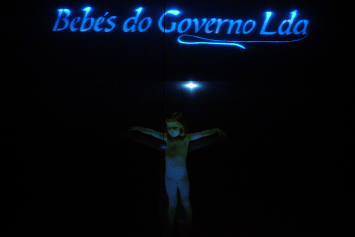 Dez dedinhos nas mãos, nove dedinhos nos pés